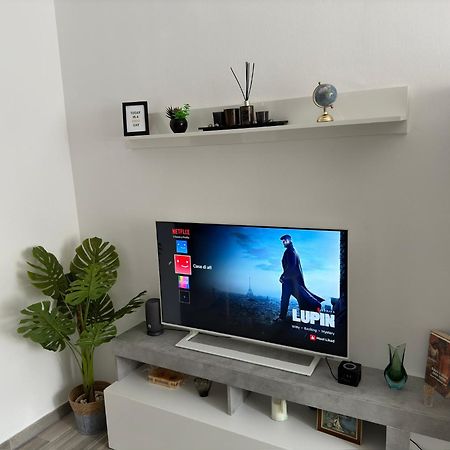 Casa Di Afi, Perfect For 4 - Kitchen - Parking - Netflix Apartment Arona Exterior photo
