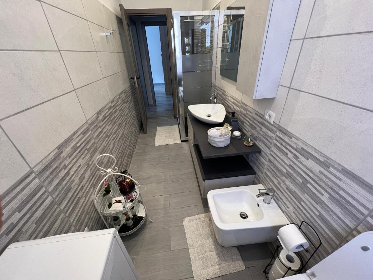 Casa Di Afi, Perfect For 4 - Kitchen - Parking - Netflix Apartment Arona Exterior photo